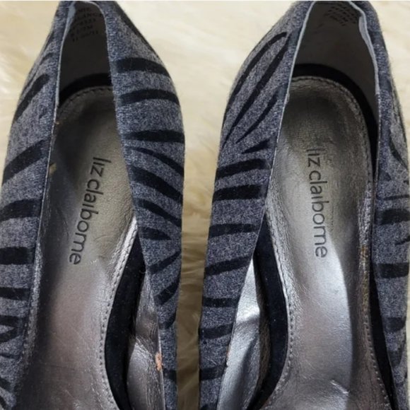 Liz Claiborne Johnnie Gray Zebra Pump Heels - Picture 8 of 12